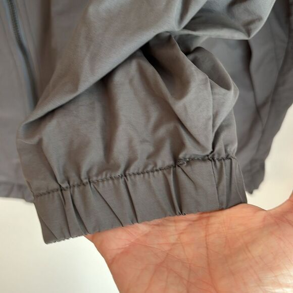 Eileen Fisher Women’s lightweight hooded packable gray charcoal jacket large! - Picture 4 of 11